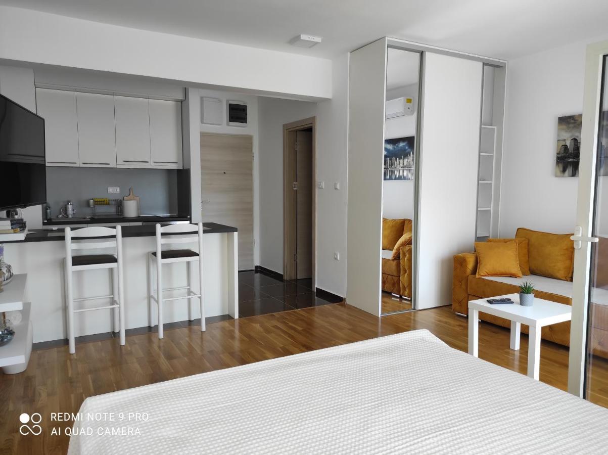Comfort Studio With Sea View And Swimming Pool Bečići 外观 照片